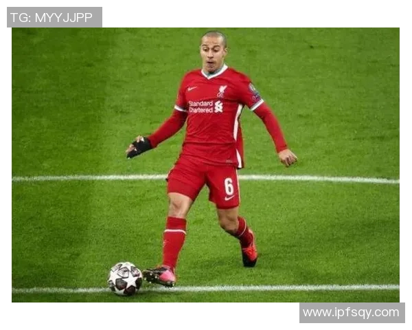 玻璃人足球明星的传奇旅程与不屈精神展现的感人故事